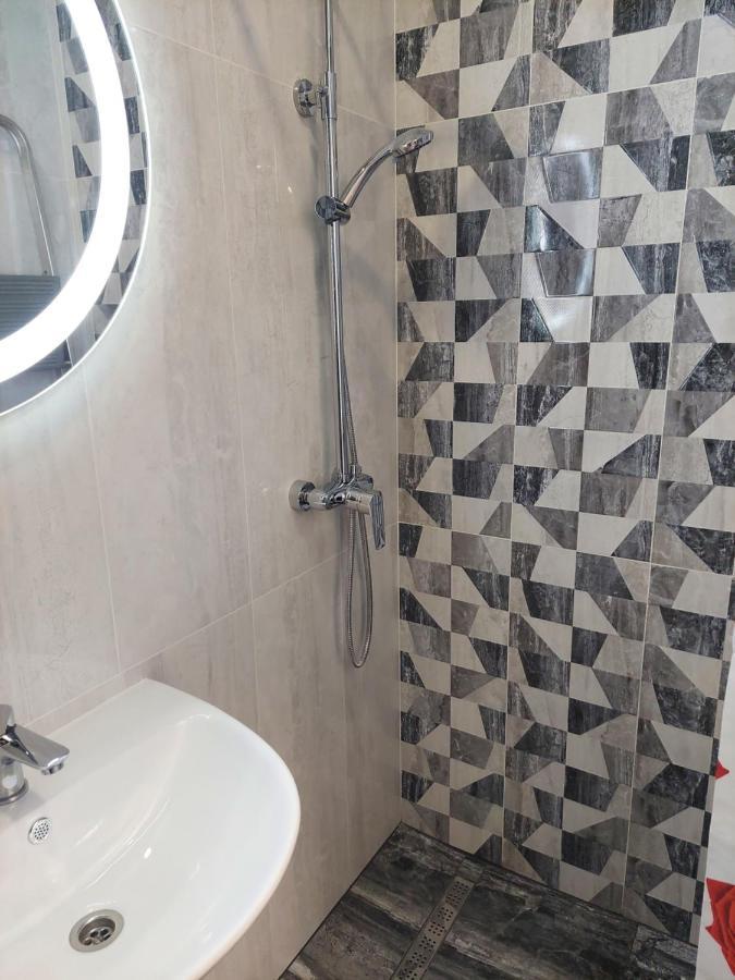 Apartmán Однокомнатная Форум-Центр Lvov Exteriér fotografie