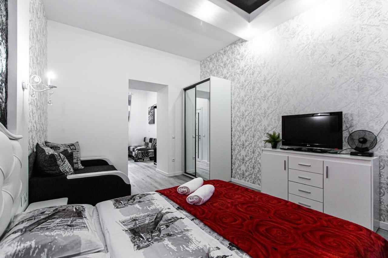 Apartmán Однокомнатная Форум-Центр Lvov Exteriér fotografie